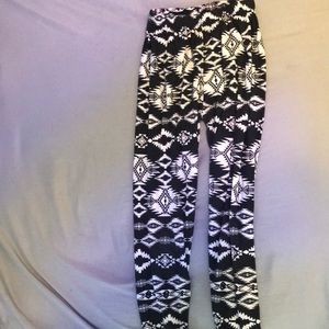 Pattern pants